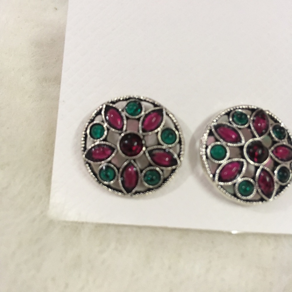 Emerald Ruby Stud - Picture 2 of 2